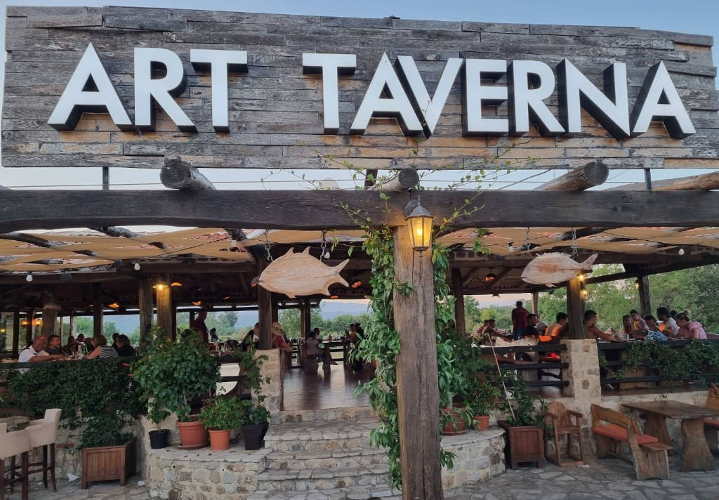 Art Taverna